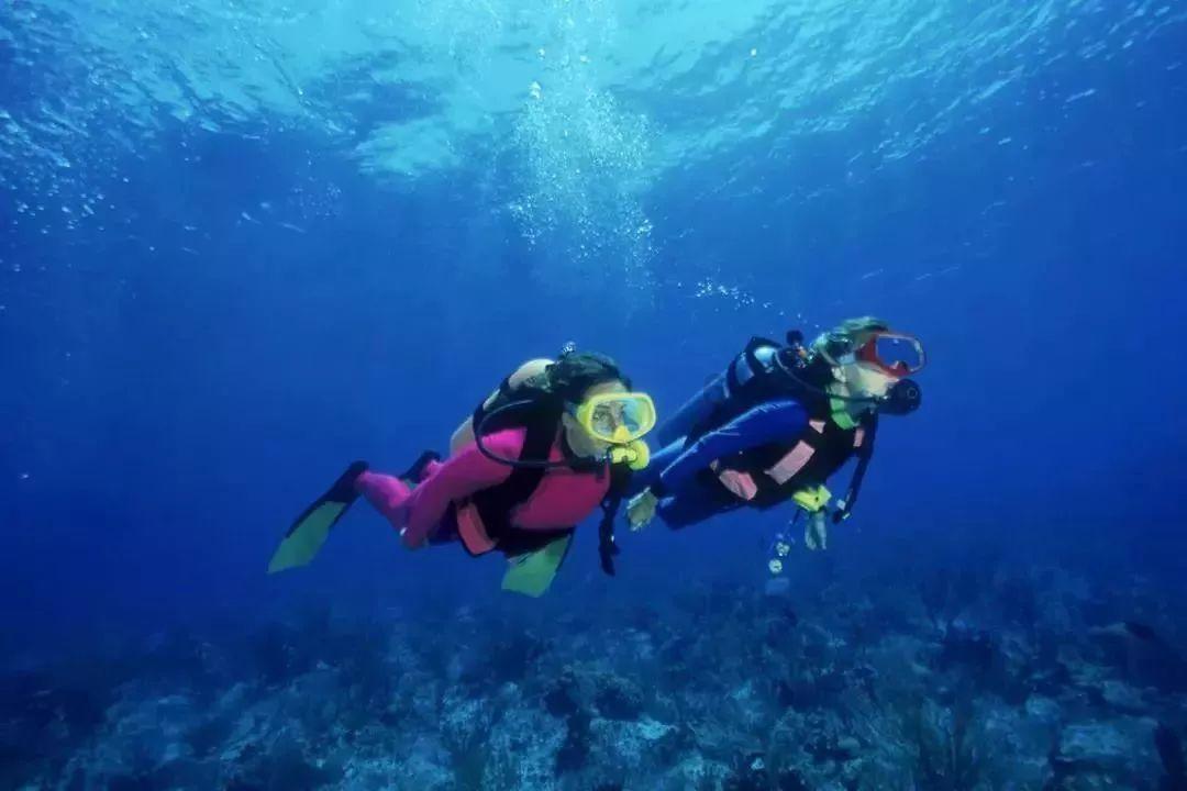 装修新家时，地面选择瓷砖的话，该如何选择呢？